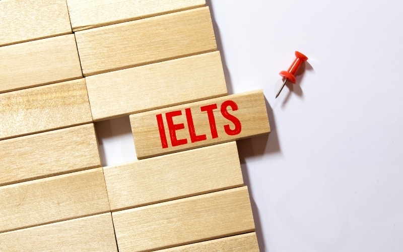 Chi phí học IELTS tại các trang web trực tuyến