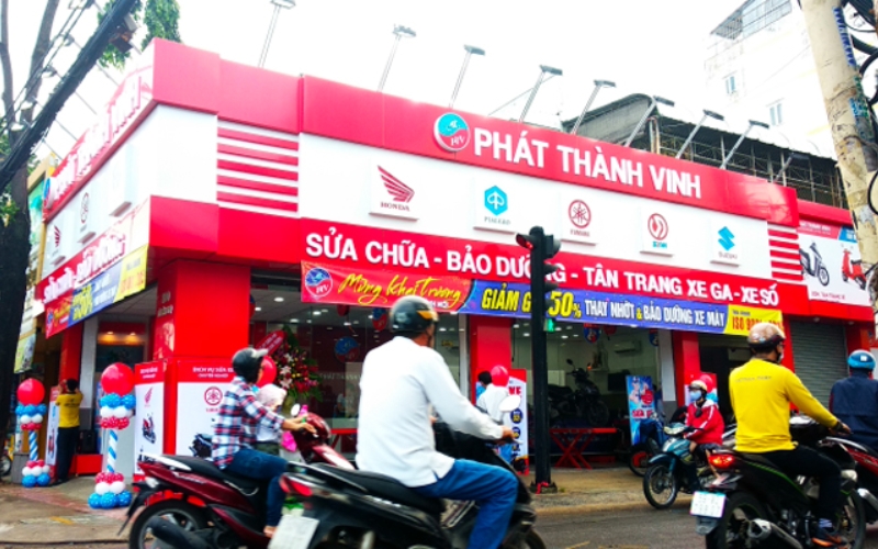 cửa hàng phụ kiện xe máy Phát Thành Vinh 