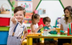 Lợi ích khi cho bé tiếp xúc ngoại ngữ từ sớm
